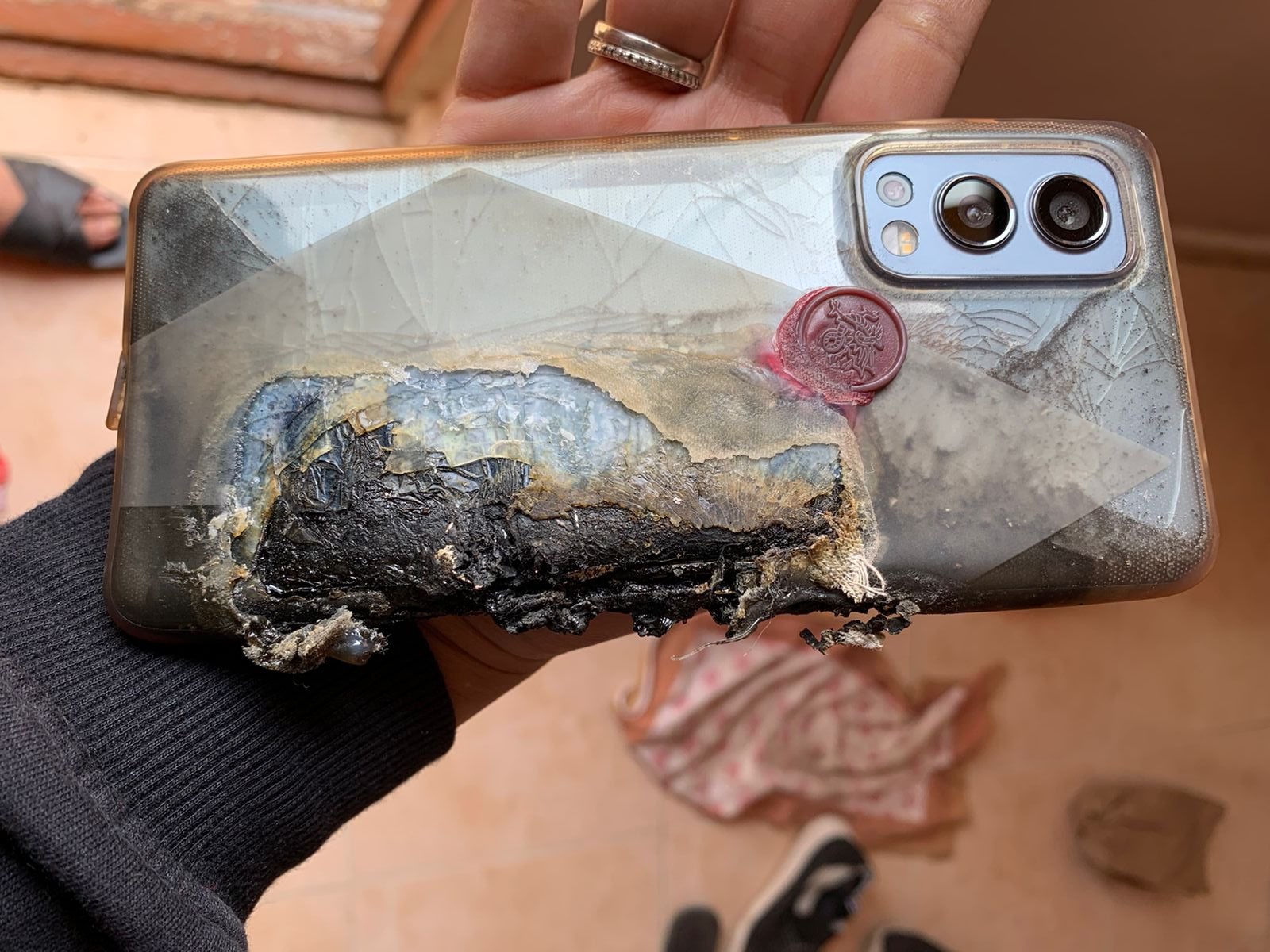 ¿Una admisión de culpabilidad? OnePlus devuelve el dinero del smartphone Nord 2 que explotó y paga el tratamiento de la víctima ¿Una admisión de culpabilidad? OnePlus devuelve el dinero del smartphone Nord 2 que explotó y paga el tratamiento de la víctima
