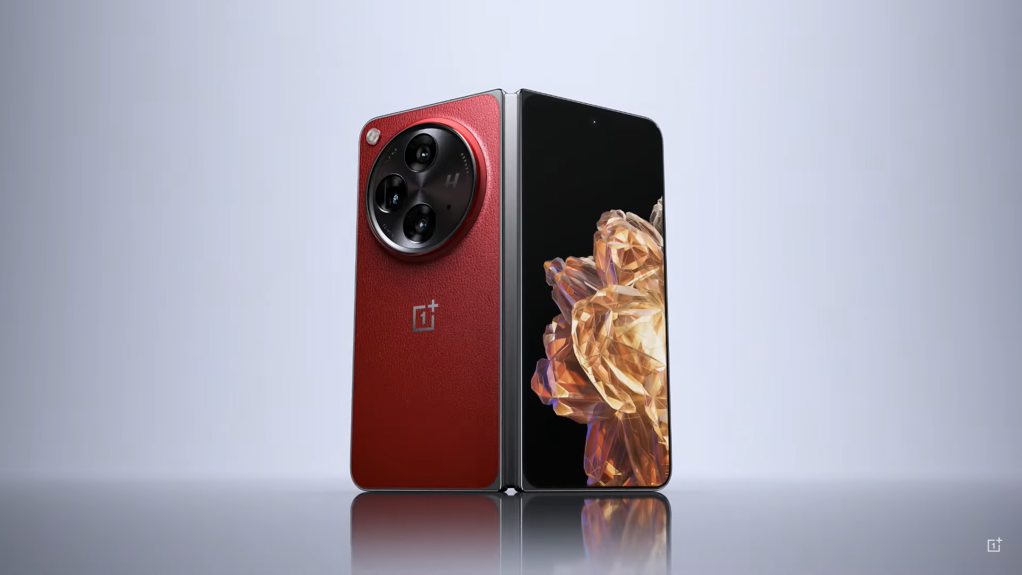 OnePlus Open Apex Edition en color Crimson Shadow y 1 TB de almacenamiento ha debutado en Europa