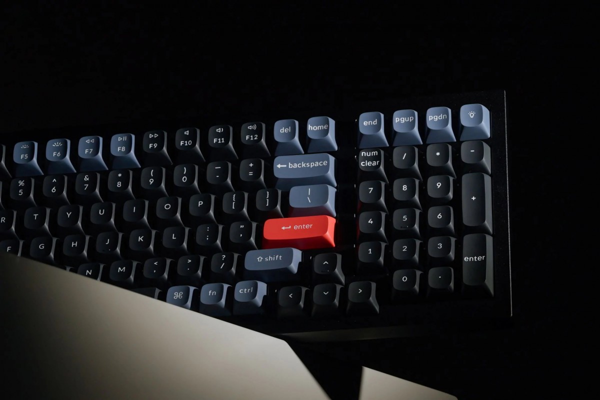 OnePlus anuncia su primer teclado mecánico OnePlus anuncia su primer teclado mecánico