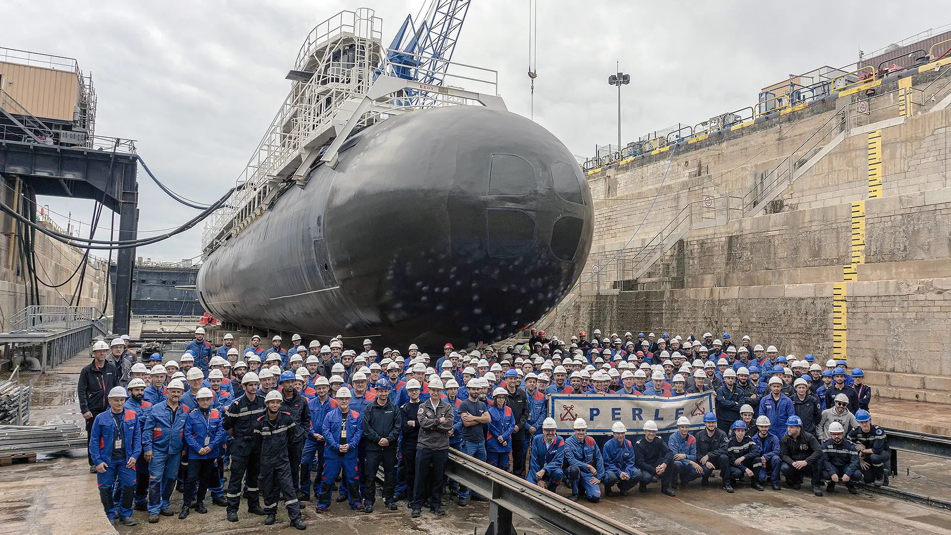 El Grupo Naval ha llevado a cabo la primera reparación de un submarino de propulsión nuclear utilizando parte de otro submarino de la misma clase. El Grupo Naval ha llevado a cabo la primera reparación de un submarino de propulsión nuclear utilizando parte de otro submarino de la misma clase.