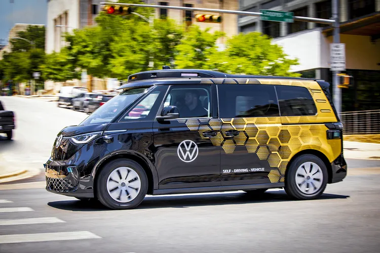 Volkswagen probará las furgonetas autoconducidas ID Buzz en carreteras públicas de Austin (EE.UU.)