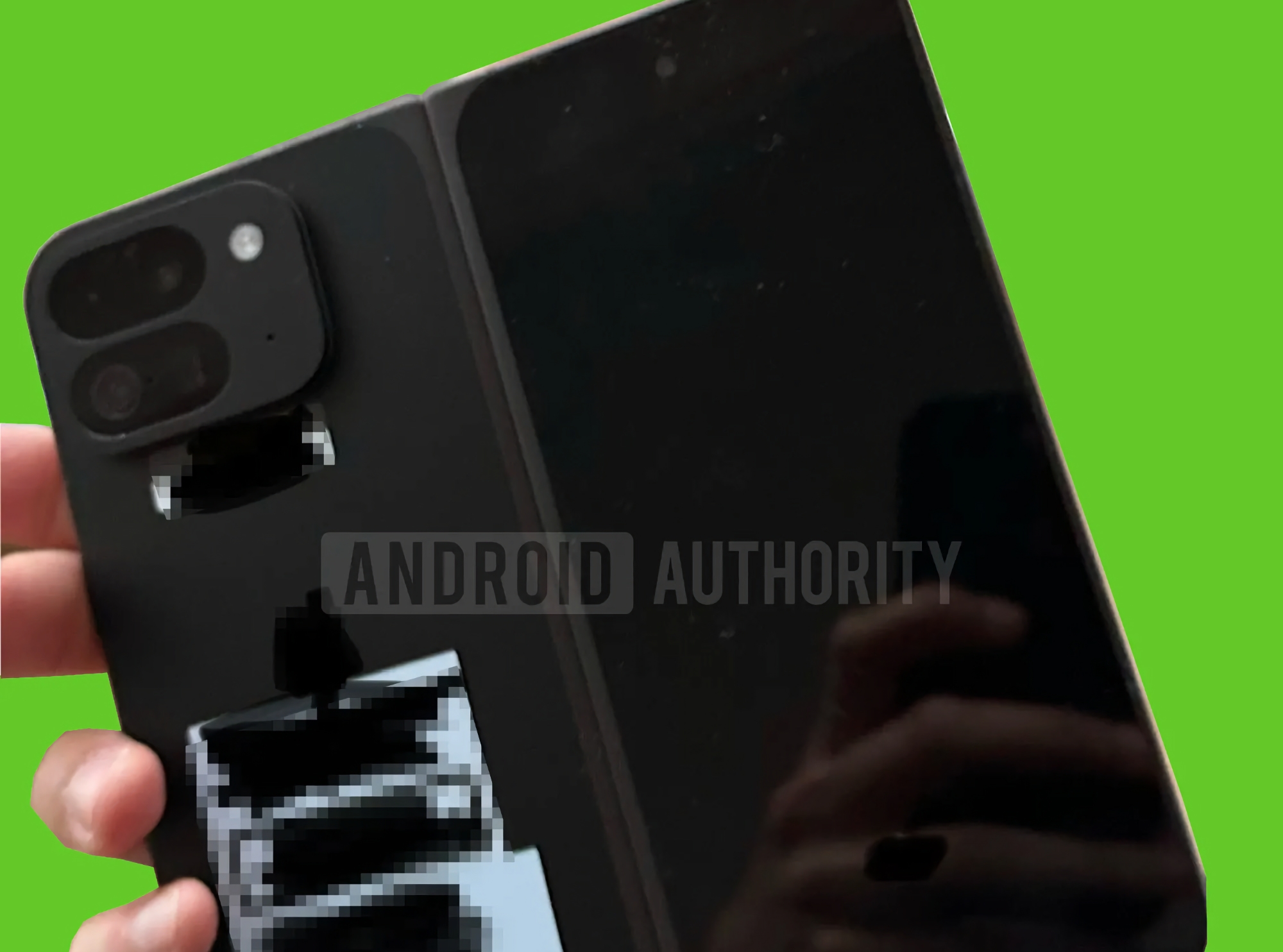 Una foto de un prototipo del smartphone plegable Pixel Fold 2 de Google ha aparecido en internet Una foto de un prototipo del smartphone plegable Pixel Fold 2 de Google ha aparecido en internet