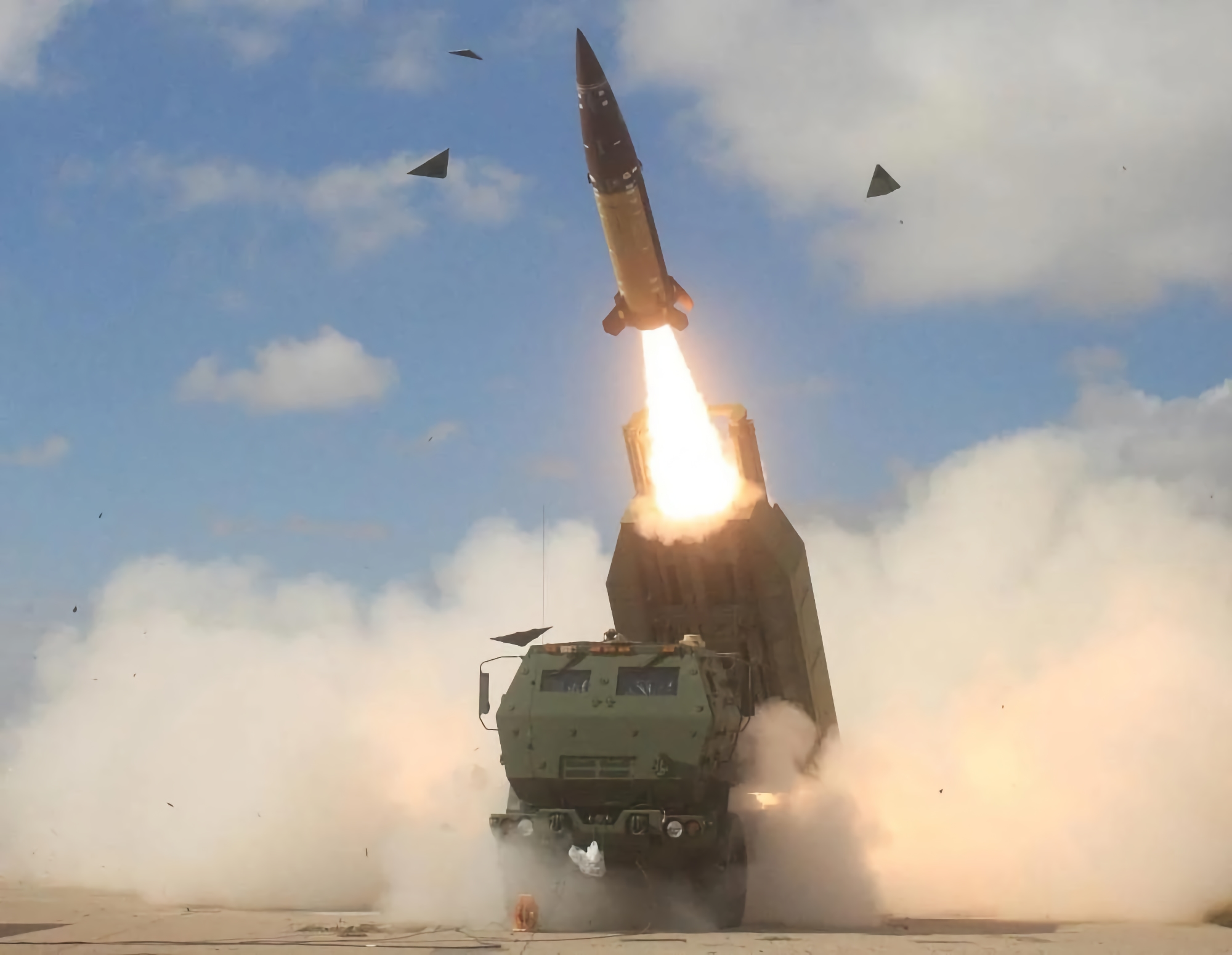 Sustitución del ATACMS: Lockheed Martin desarrolla un nuevo misil para el HIMARS y el M270 con un alcance de hasta 650 km, podrá destruir buques Sustitución del ATACMS: Lockheed Martin desarrolla un nuevo misil para el HIMARS y el M270 con un alcance de hasta 650 km, podrá destruir buques