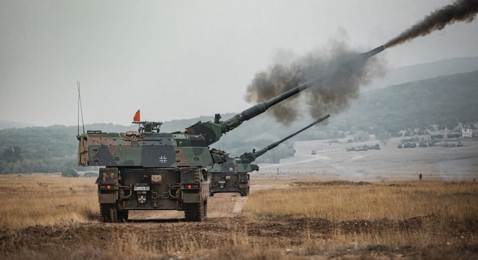La PzH-2000 SAU alemana en manos ucranianas realiza un disparo cada 8 segundos (vídeo) La PzH-2000 SAU alemana en manos ucranianas realiza un disparo cada 8 segundos (vídeo)
