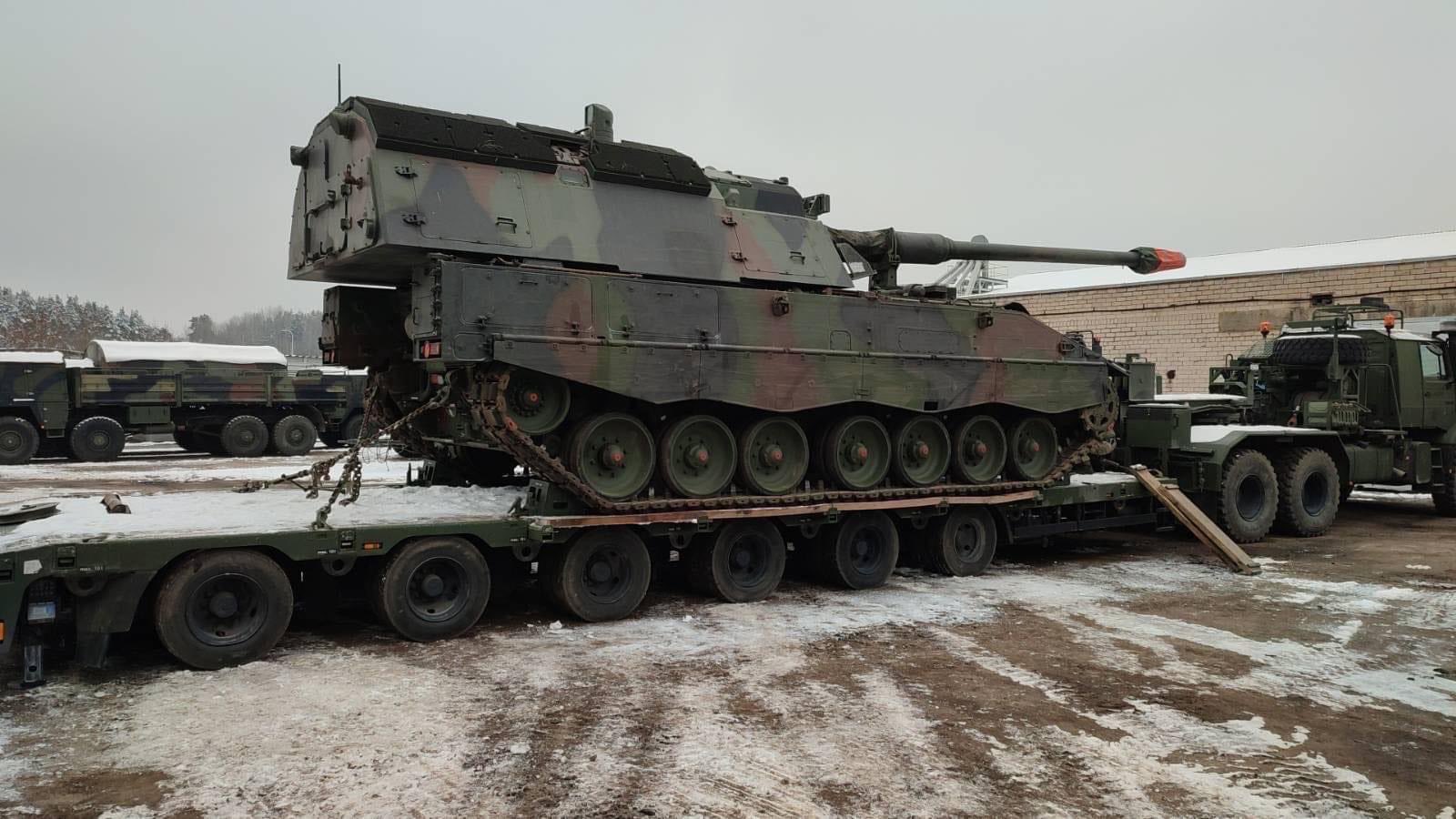 Lituania reparó otros dos obuses autopropulsados alemanes PzH 2000 para las Fuerzas Armadas de Ucrania Lituania reparó otros dos obuses autopropulsados alemanes PzH 2000 para las Fuerzas Armadas de Ucrania