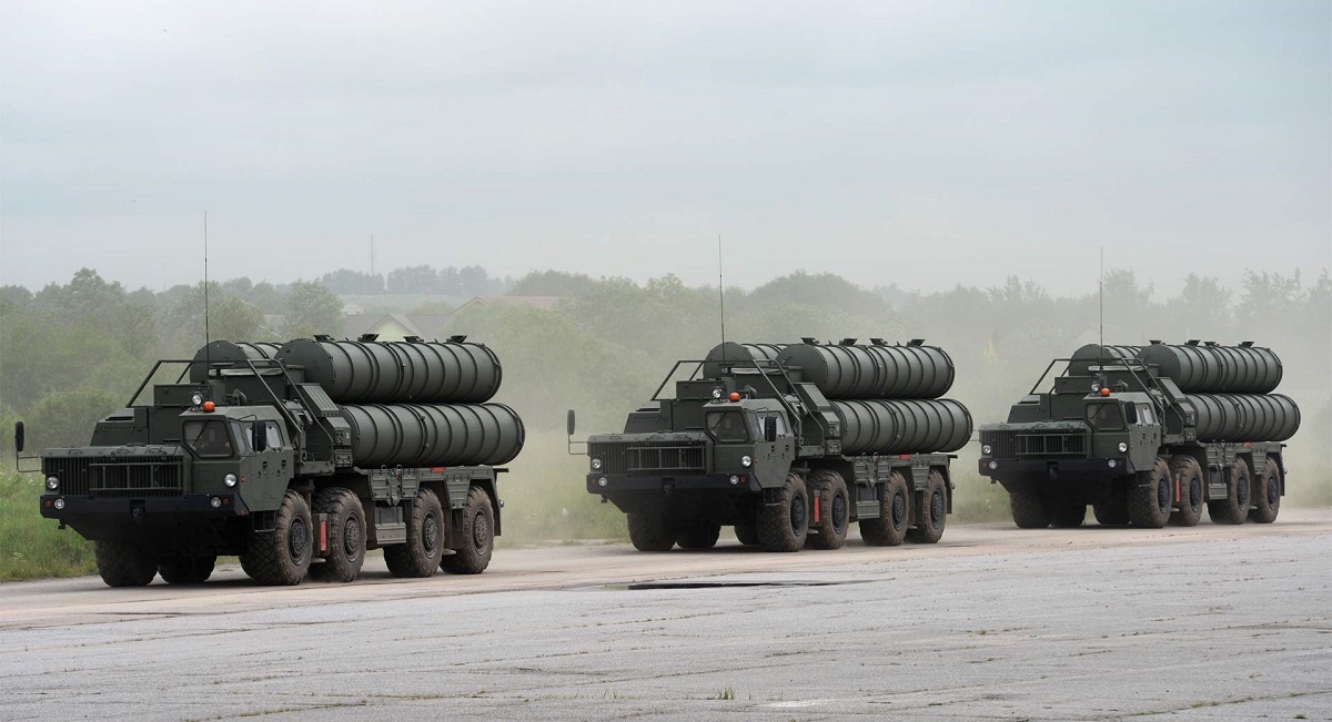 Bielorrusia recibe gratuitamente de Rusia un sistema de defensa antiaérea SA-21 Growler por valor de 2.500 millones de dólares Bielorrusia recibe gratuitamente de Rusia un sistema de defensa antiaérea SA-21 Growler por valor de 2.500 millones de dólares