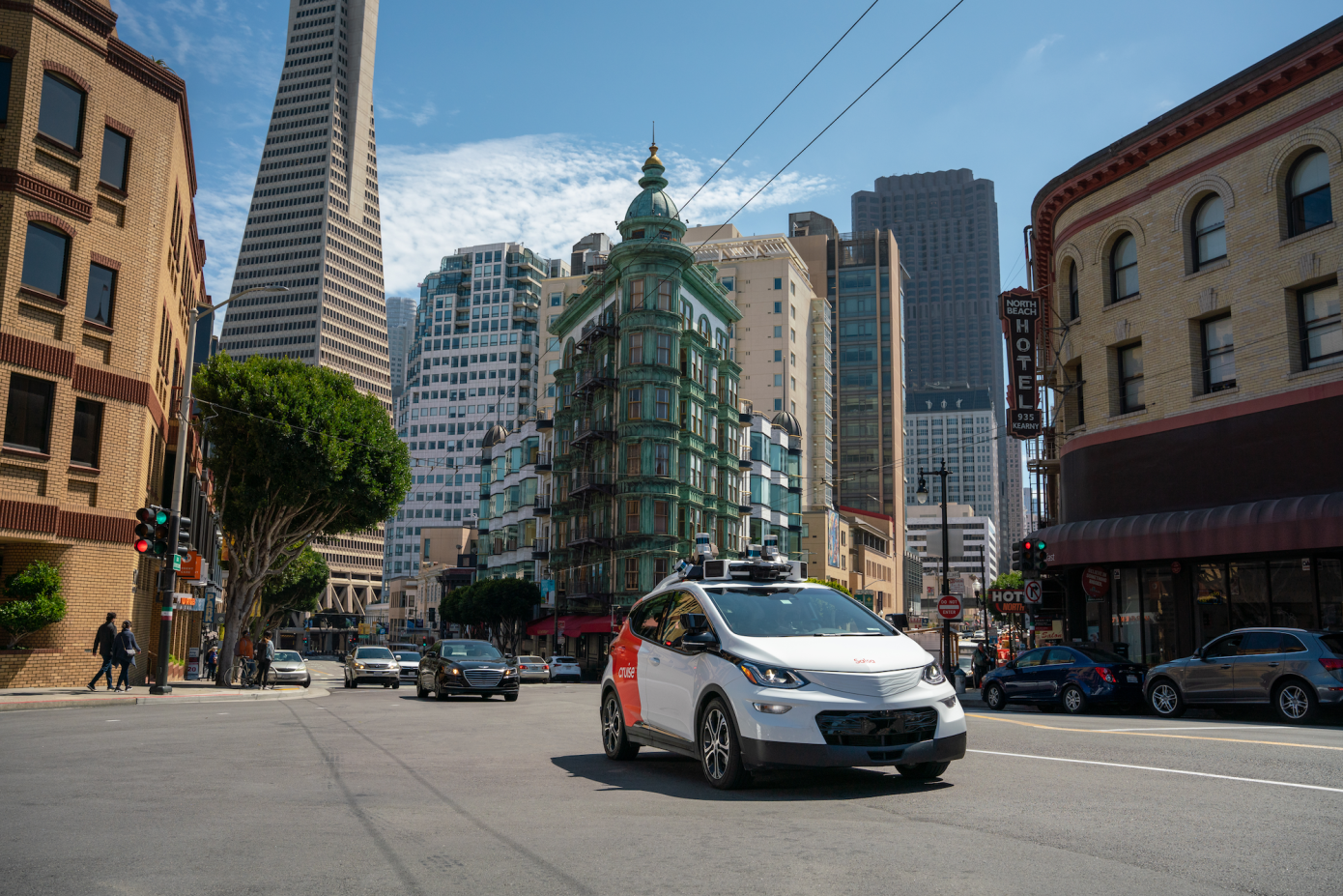 San Francisco solicita la revisión de los permisos para la ampliación de la red de robotaxi de Cruise y Waymo San Francisco solicita la revisión de los permisos para la ampliación de la red de robotaxi de Cruise y Waymo