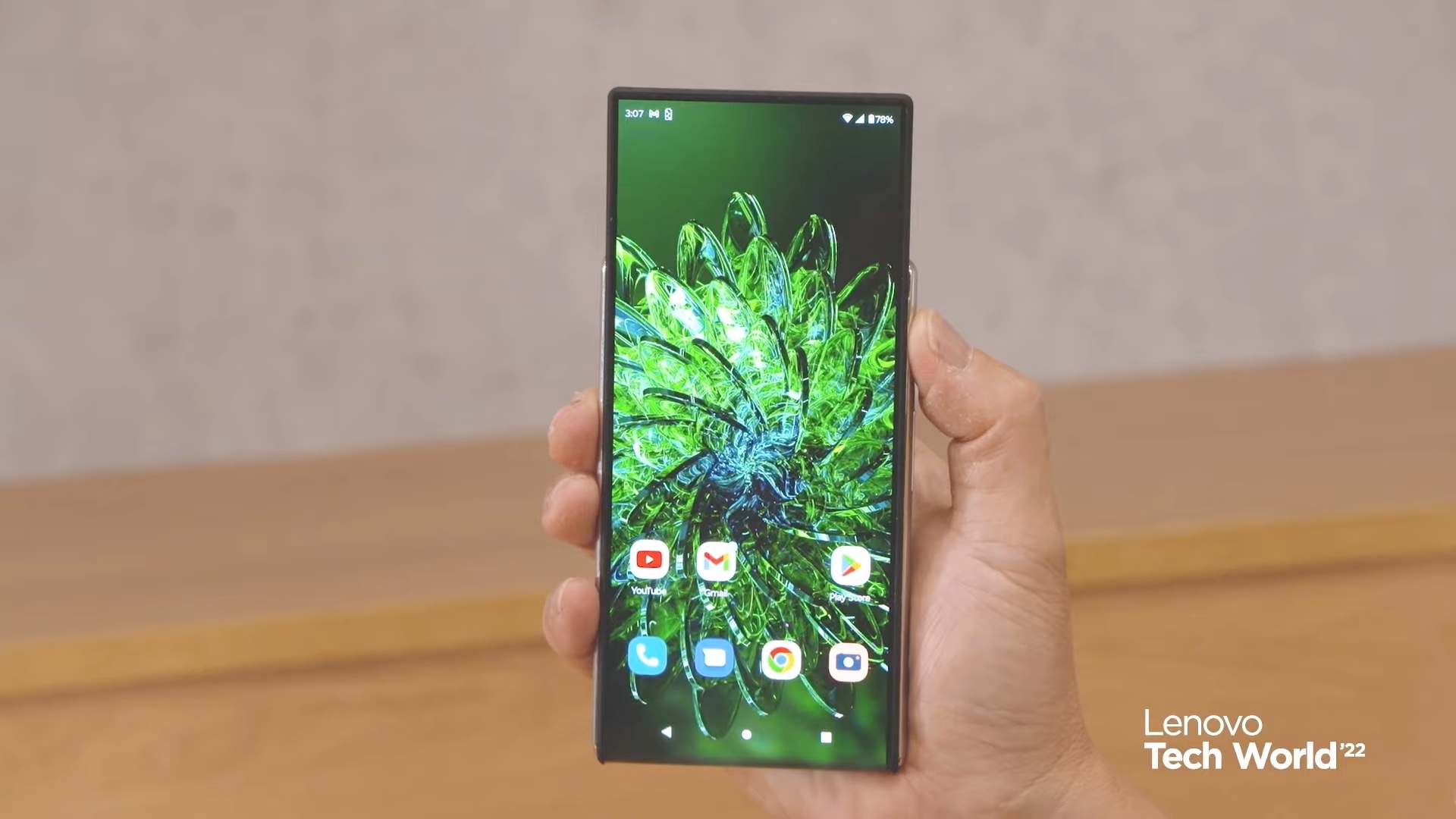 Tech World 2022: Lenovo mostró un concepto de smartphone Motorola con una pantalla que va de 5 a 6,5 pulgadas