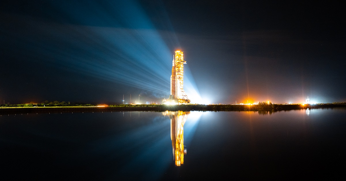 El universo contra el alunizaje - La NASA vuelve a posponer el lanzamiento del SLS por la tormenta El universo contra el alunizaje - La NASA vuelve a posponer el lanzamiento del SLS por la tormenta