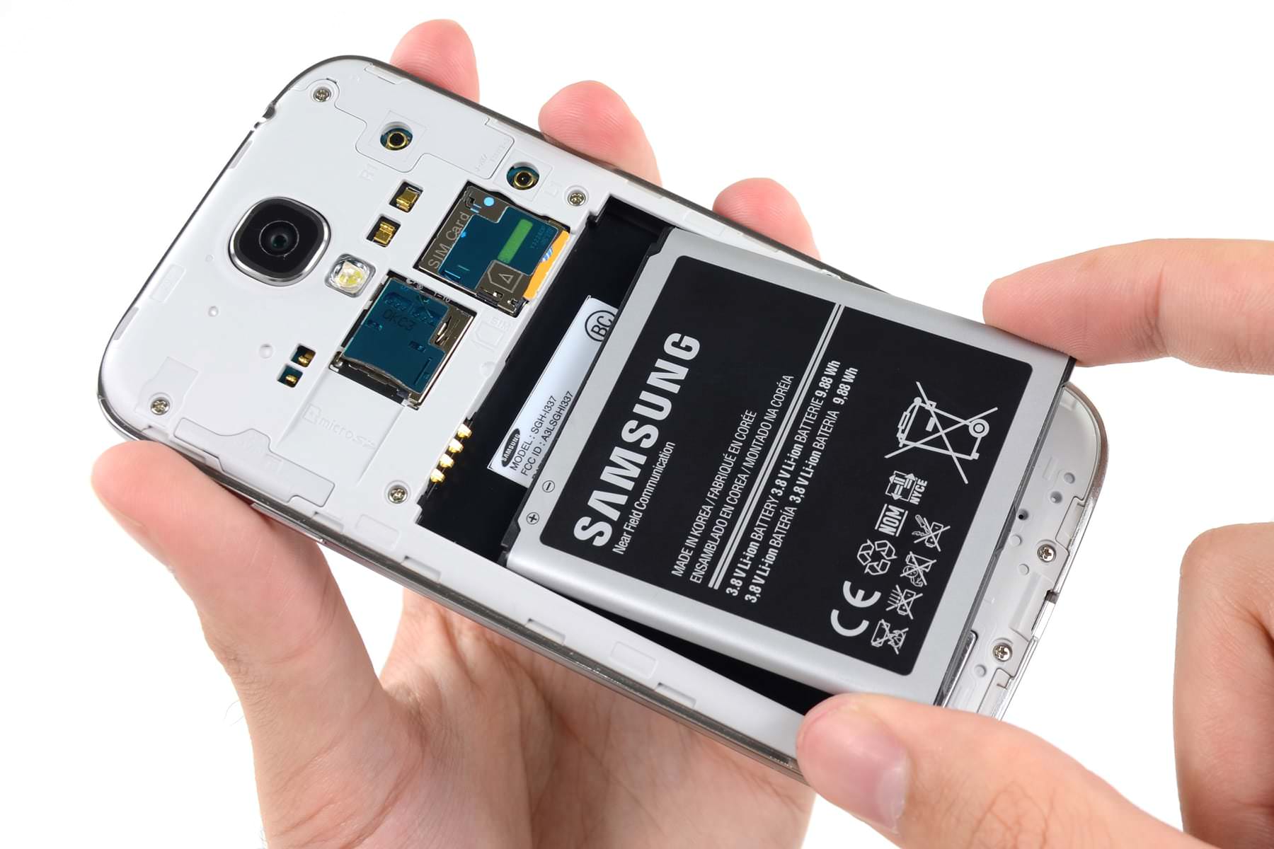 La UE obliga a los fabricantes a cambiar a baterías extraíbles en todos los smartphones antes de 2027 La UE obliga a los fabricantes a cambiar a baterías extraíbles en todos los smartphones antes de 2027