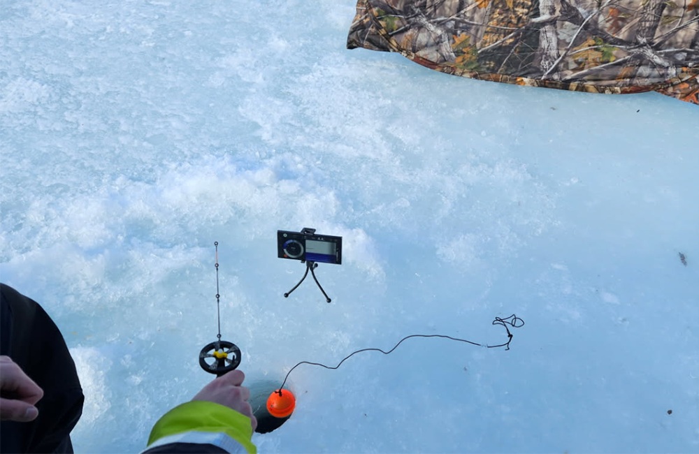 Prueba de hielo: cómo el Galaxy S23 Ultra sobrevivió a una inmersión de 5 horas en un río Galaxy S23 Ultra indestructible: 5 horas bajo el hielo - ¡y ni un solo rasguño!