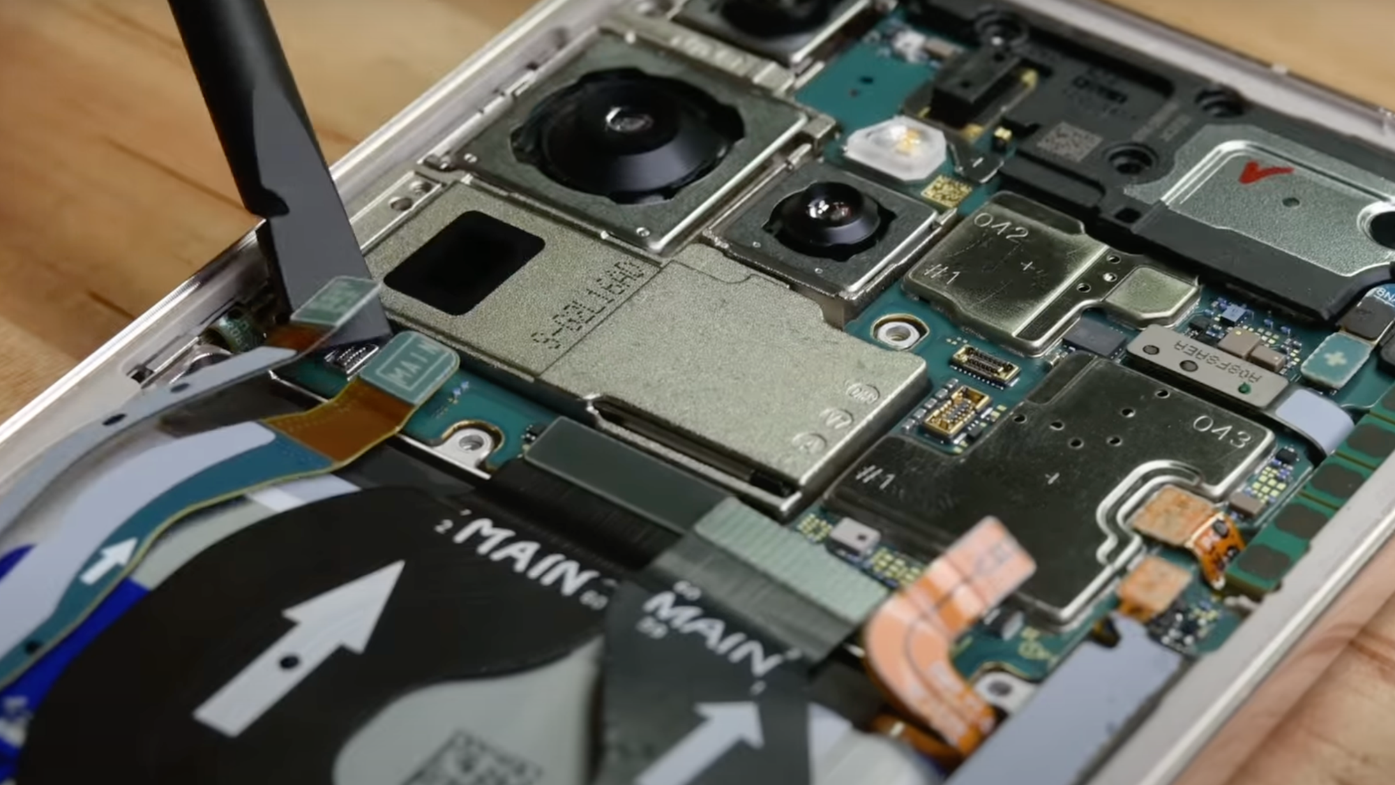 Samsung exige que los talleres de reparación destruyan los aparatos que utilicen piezas no originales Samsung exige que los talleres de reparación destruyan los aparatos que utilicen piezas no originales