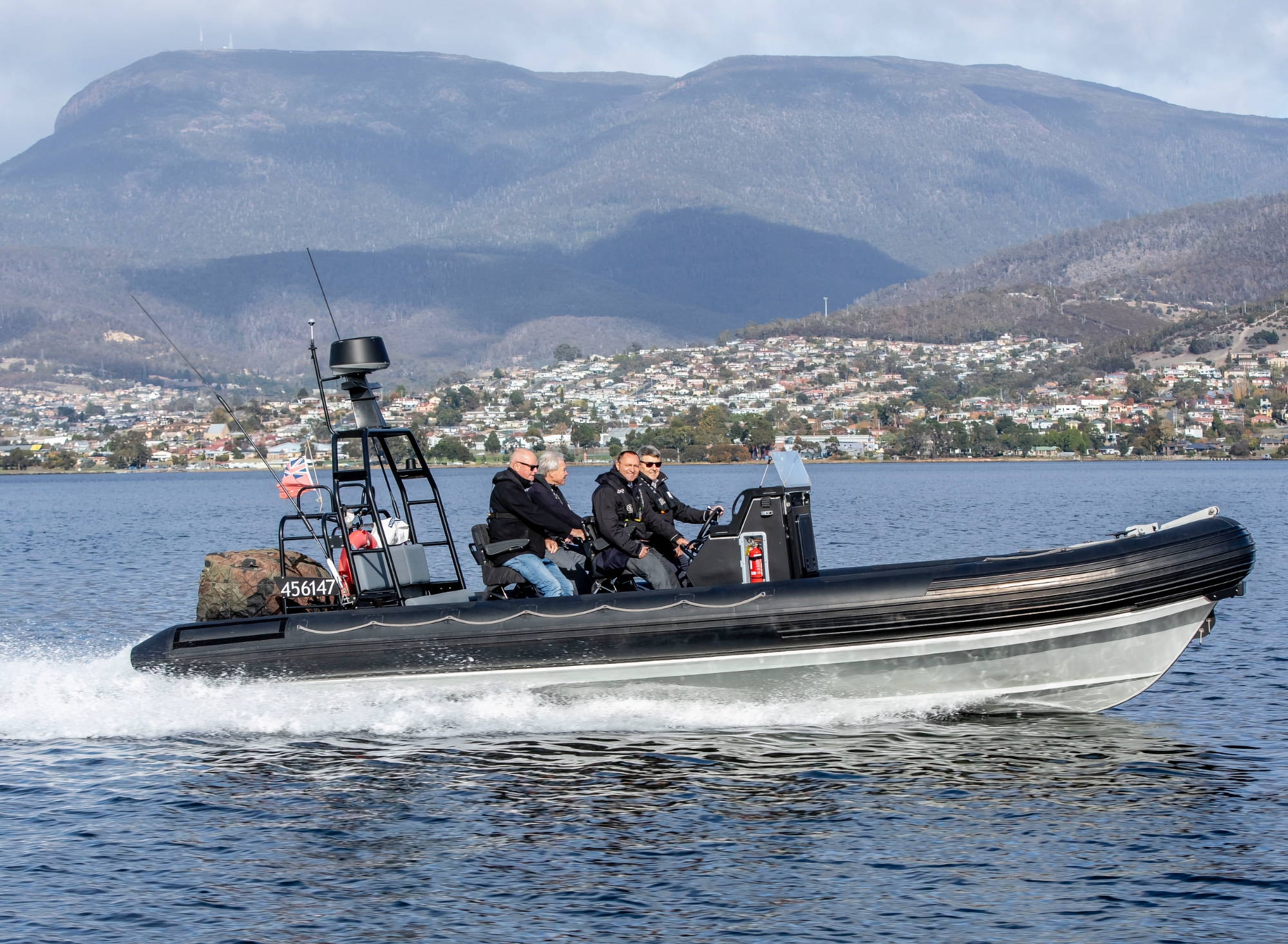 Ucrania recibirá barcos australianos Sentinel 830R con modernos sistemas de navegación para su servicio Ucrania recibirá barcos australianos Sentinel 830R con modernos sistemas de navegación para su servicio