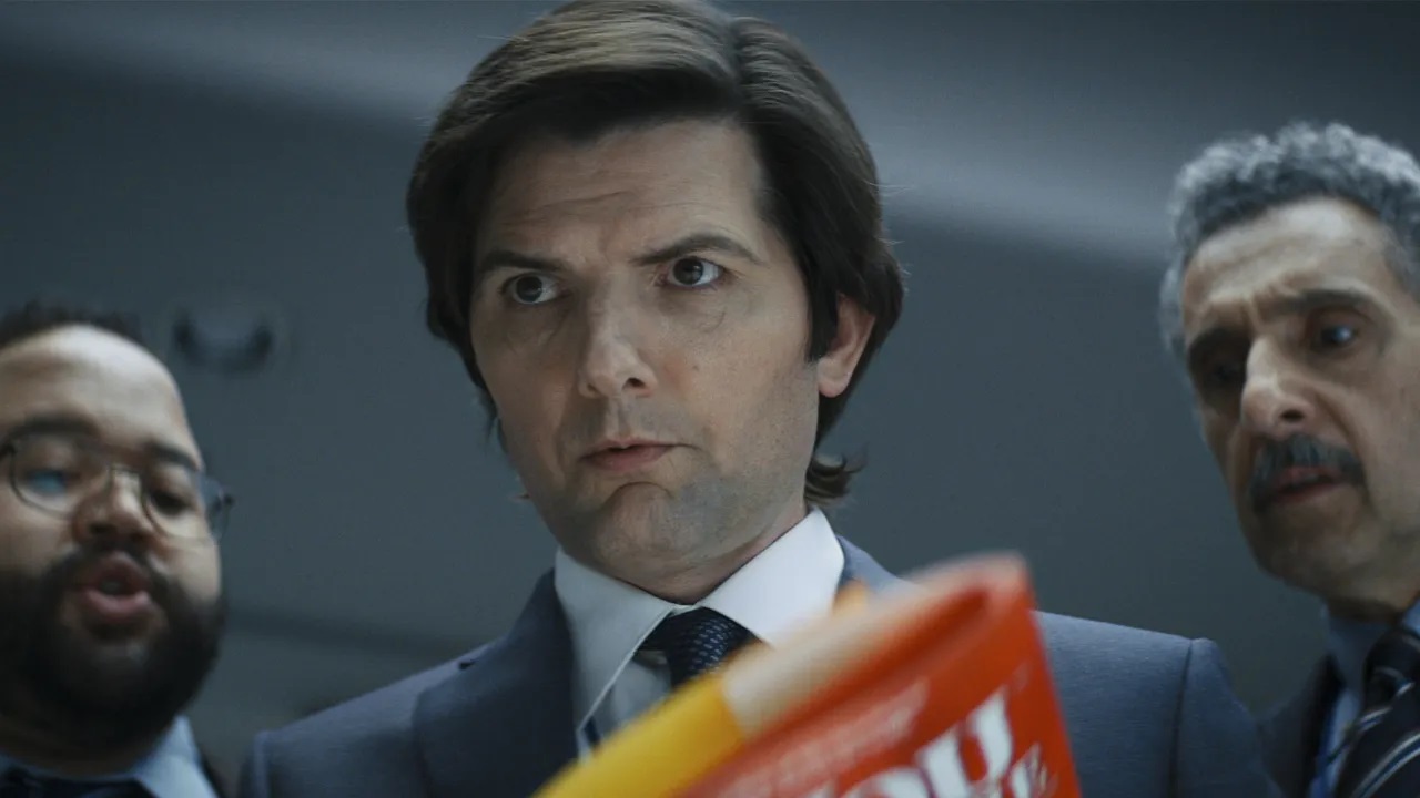 El actor del Apple TV+, Adam Scott, ya utiliza un iPhone 14 Pro de color púrpura, aunque aún no esté a la venta El actor del Apple TV+, Adam Scott, ya utiliza un iPhone 14 Pro de color púrpura, aunque aún no esté a la venta