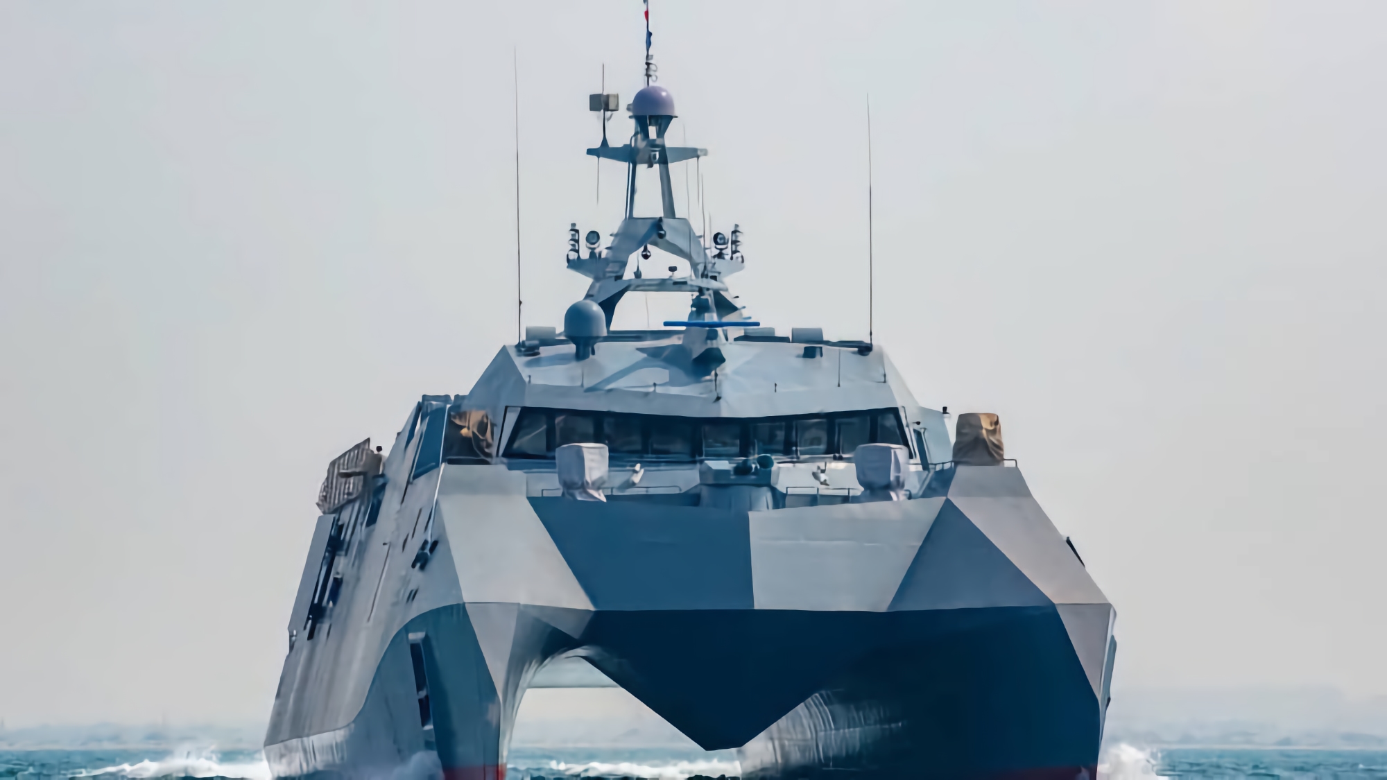 Irán ha adoptado una nueva corbeta de combate de la clase Shahid Soleimani con misiles de crucero Irán ha adoptado una nueva corbeta de combate de la clase Shahid Soleimani con misiles de crucero