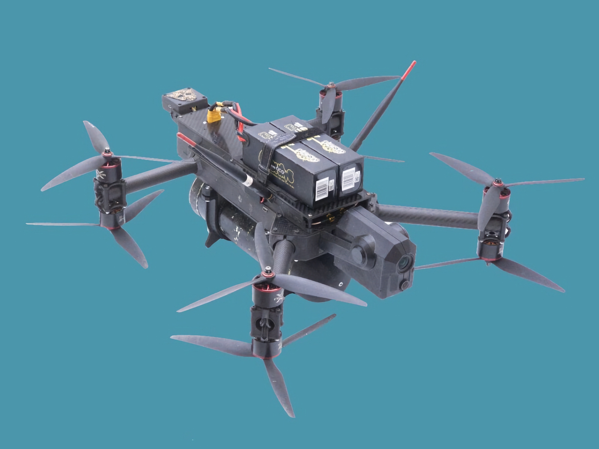 Ucrania ha creado un dron de ataque compacto SkyKnight 2 con IA, puede resistir la guerra electrónica y los cañones antidrones Ucrania ha creado un dron de ataque compacto SkyKnight 2 con IA, puede resistir la guerra electrónica y los cañones antidrones