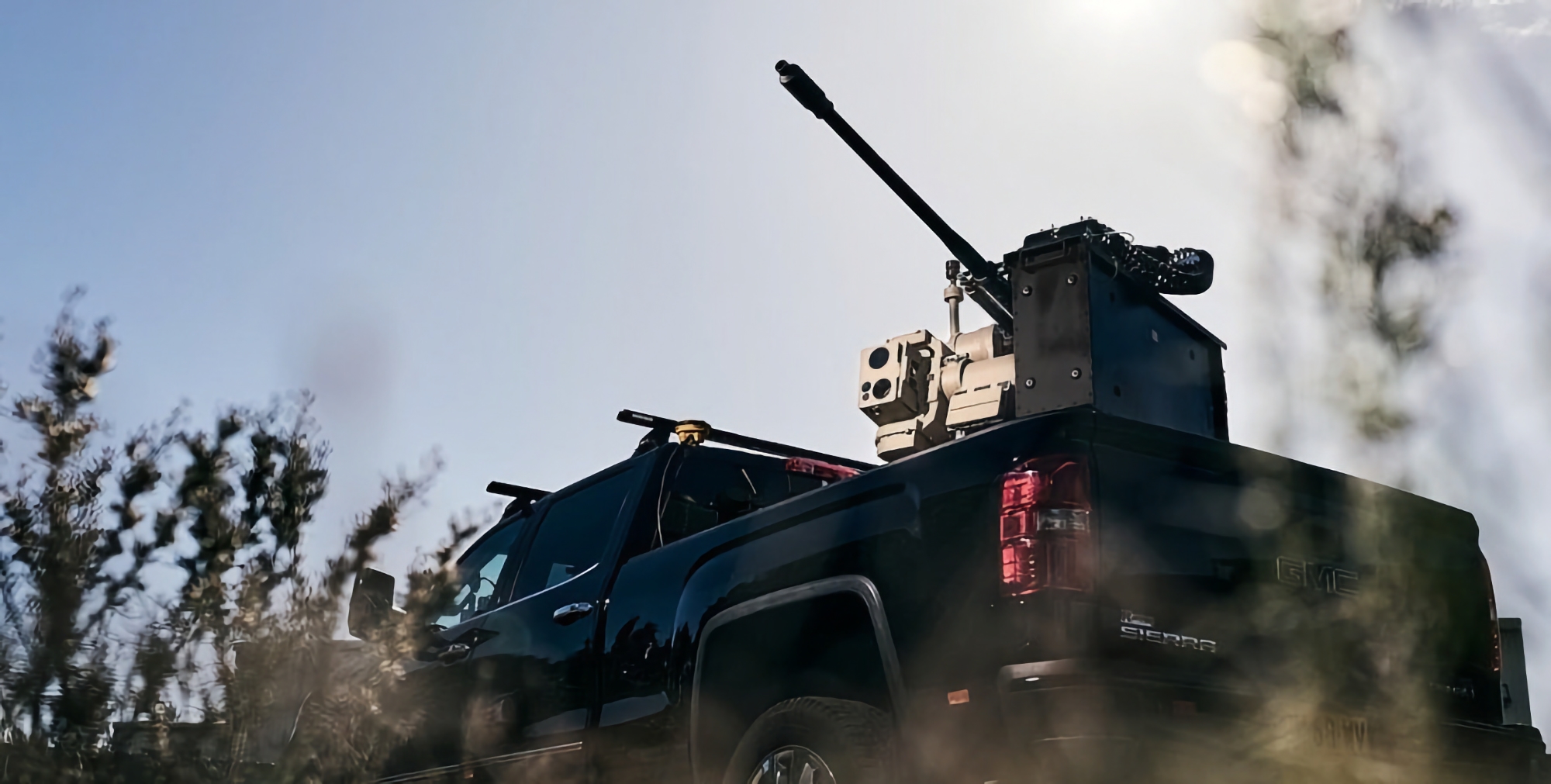 La empresa australiana Electro Optic Systems transferirá a Ucrania sistemas antidrón Slinger con cañones Bushmaster M230LF de 30 mm y ametralladoras FN MAG. La empresa australiana Electro Optic Systems transferirá a Ucrania sistemas antidrón Slinger con cañones Bushmaster M230LF de 30 mm y ametralladoras FN MAG.