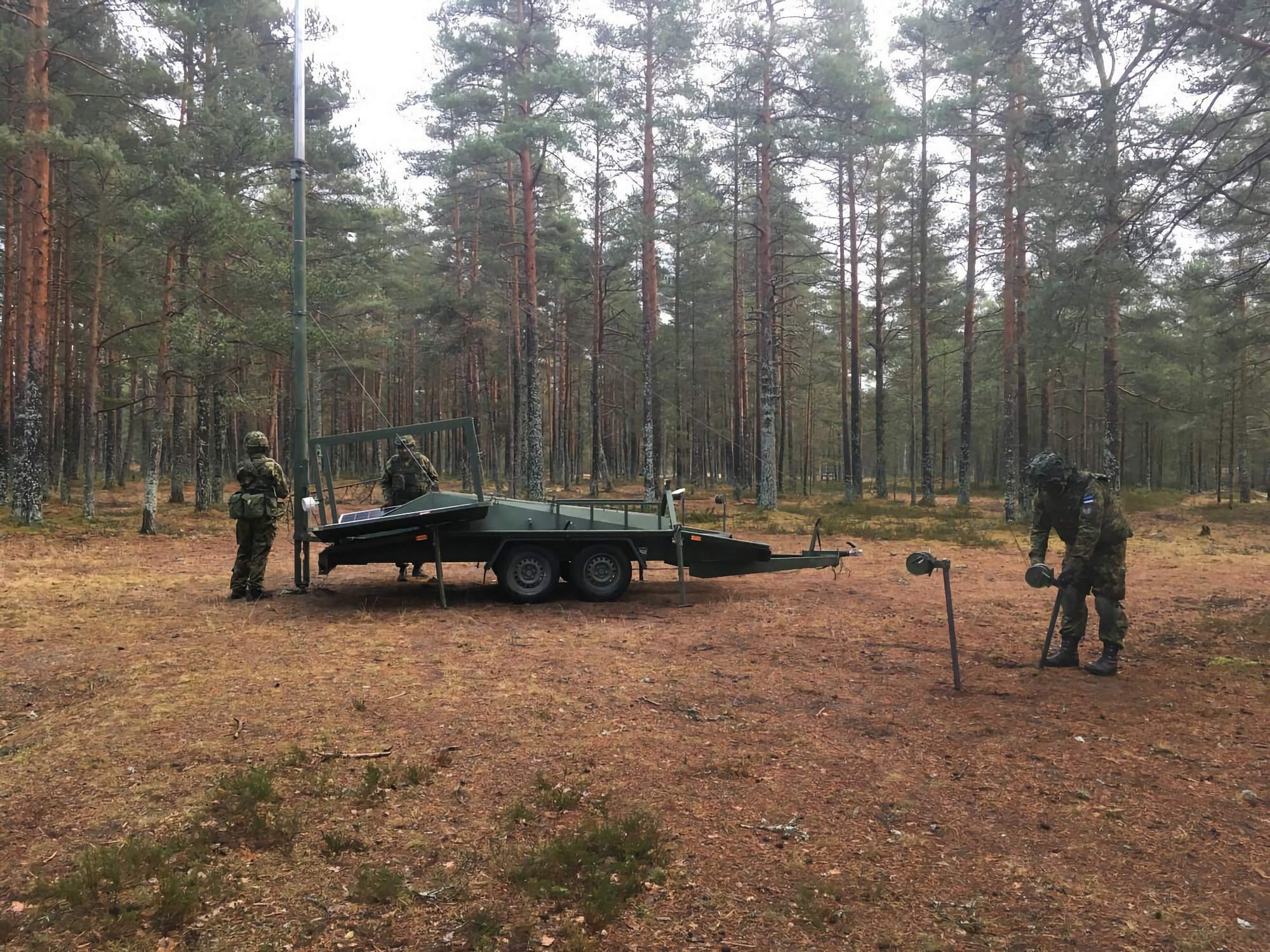 Rheinmetall suministra a Ucrania sistemas móviles de reconocimiento SurveilSPIRE con cámaras de visión nocturna y UAV autónomos integrados Rheinmetall suministra a Ucrania sistemas móviles de reconocimiento SurveilSPIRE con cámaras de visión nocturna y UAV autónomos integrados