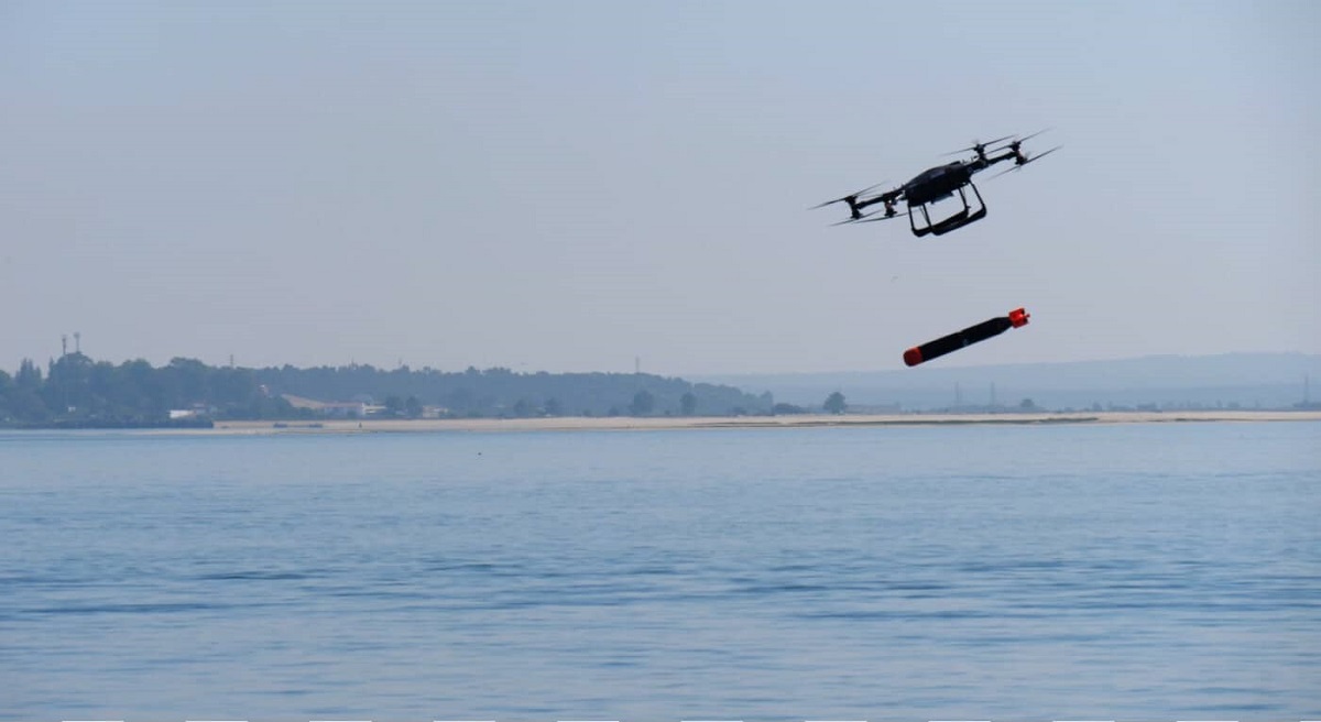 BAE Systems ha equipado el avión no tripulado Malloy T-600 VTOL con un torpedo antibuque Sting Ray con un alcance de lanzamiento de hasta 11 km. BAE Systems ha equipado el avión no tripulado Malloy T-600 VTOL con un torpedo antibuque Sting Ray con un alcance de lanzamiento de hasta 11 km.