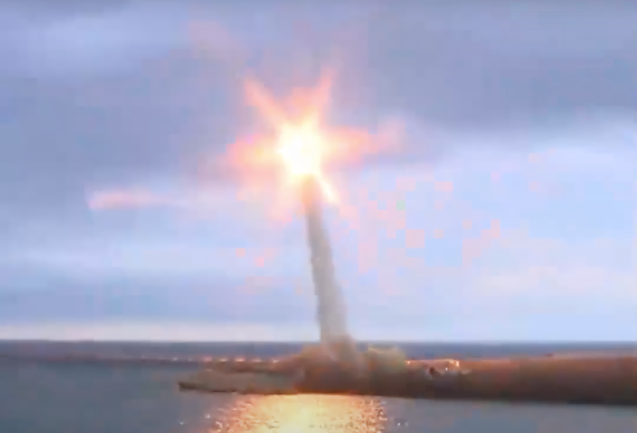 Un gran complemento para el Bora, el J-600T, el ATACMS y el TRG-300: la empresa turca Roketsan ha probado por primera vez el misil balístico TYFUN con un alcance de 300 a 1000 km Un gran complemento para el Bora, el J-600T, el ATACMS y el TRG-300: la empresa turca Roketsan ha probado por primera vez el misil balístico TYFUN con un alcance de 300 a 1000 km
