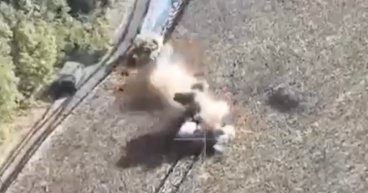 Vídeo del día: Un tanque ucraniano impacta a corta distancia contra un vehículo blindado ruso (actualizado) Vídeo del día: Un tanque ucraniano impacta a corta distancia contra un vehículo blindado ruso (actualizado)
