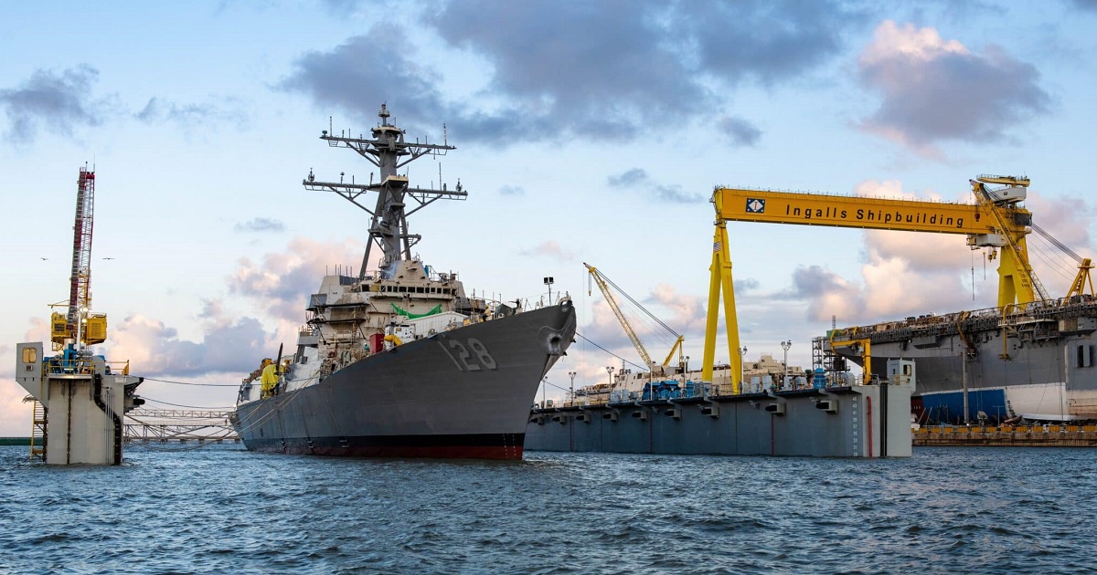 Ingalls Shipbuilding ha botado un destructor de misiles guiados Arleigh Burke Flight III de la clase Ted Stevens para la Marina de los EE.UU. Ingalls Shipbuilding ha botado un destructor de misiles guiados Arleigh Burke Flight III de la clase Ted Stevens para la Marina de los EE.UU.