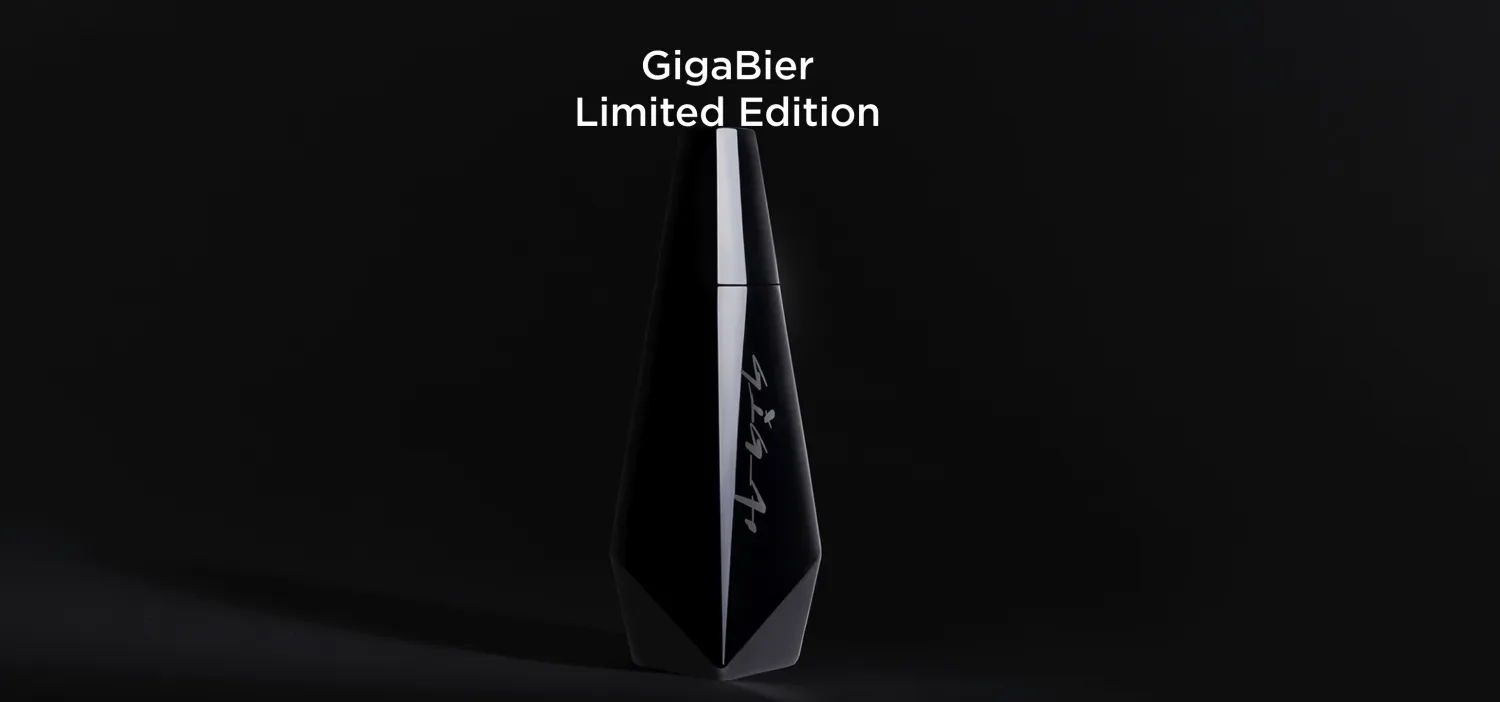 Tesla lanza GigaBier: tres botellas iluminadas al estilo Cybertruck por 89 euros Tesla lanza GigaBier: tres botellas iluminadas al estilo Cybertruck por 89 euros