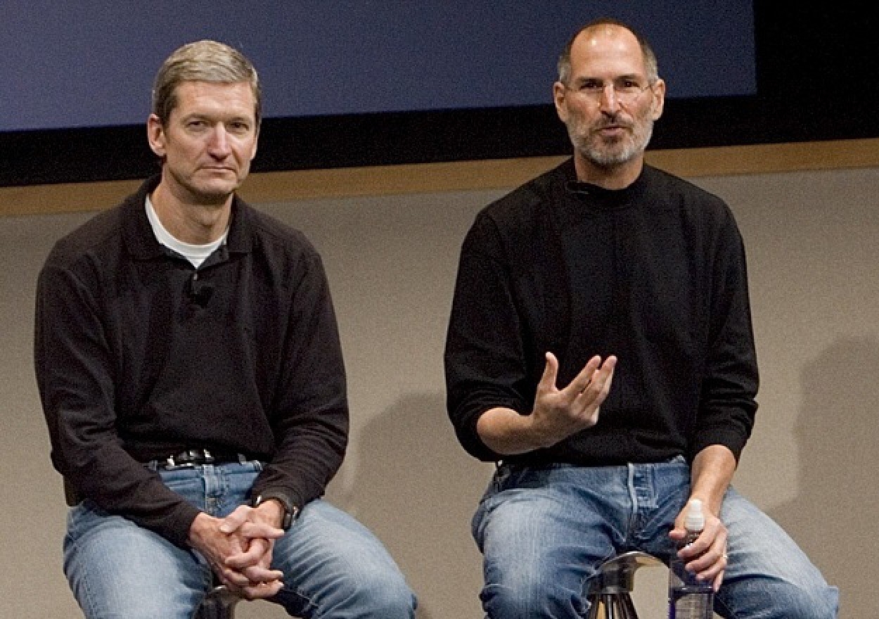 Tim Cook adelanta a Steve Jobs como CEO de Apple Tim Cook adelanta a Steve Jobs como CEO de Apple