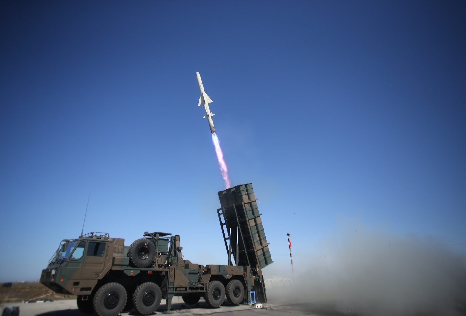 Japón acelerará el despliegue de misiles mejorados de tipo 12 con un alcance de lanzamiento de 1.200 km Japón acelerará el despliegue de misiles mejorados de tipo 12 con un alcance de lanzamiento de 1.200 km