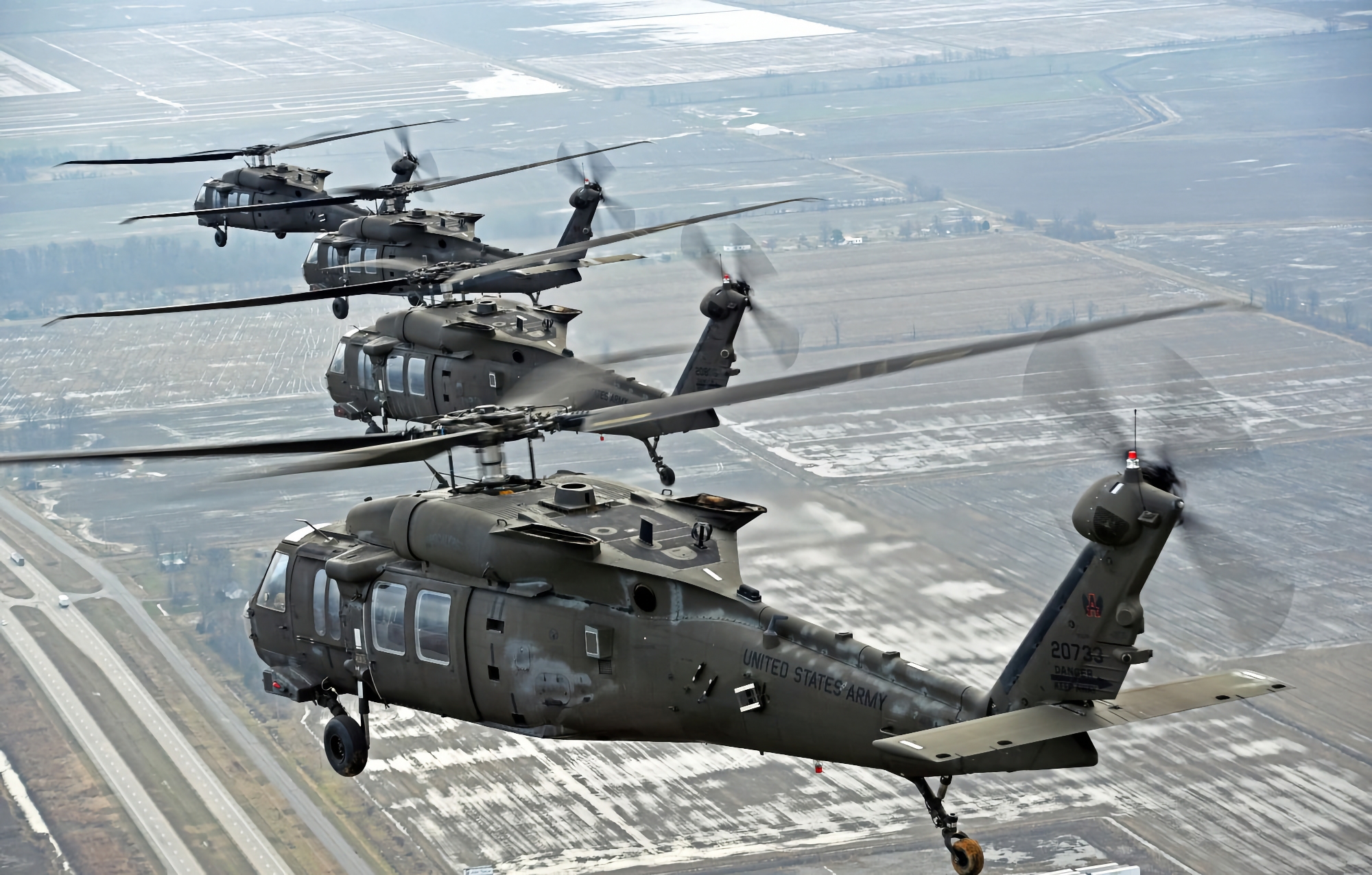UH-60L y Airbus AS532 UE Cougar (HM-3) de reemplazo: La Aviación del Ejército Brasileño recibirá helicópteros estadounidenses UH-60 Black Hawk