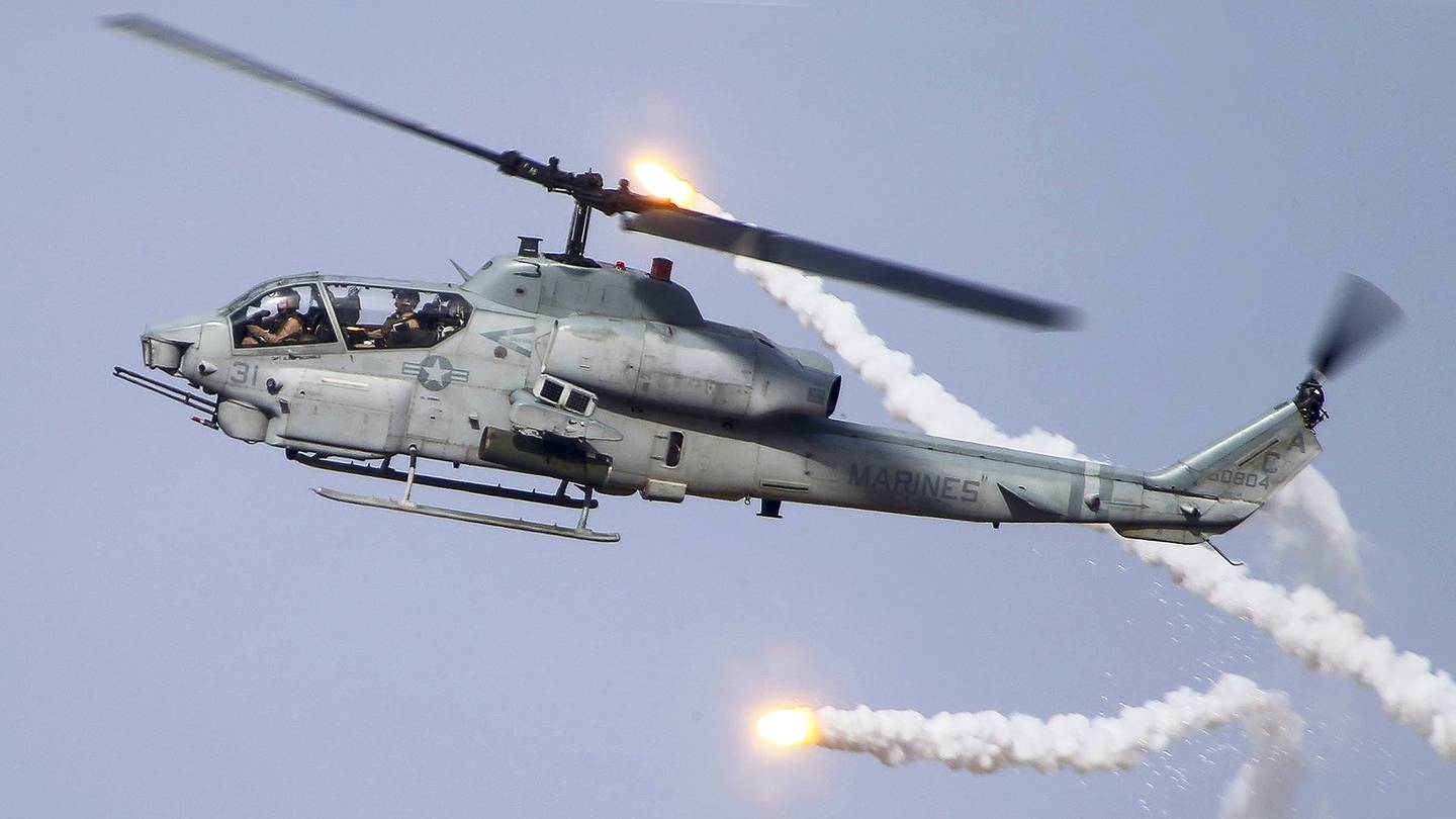 El Cuerpo de Marines de EE.UU. vende helicópteros AH-1W SuperCobra por menos de 15 millones de dólares la unidad El Cuerpo de Marines de EE.UU. vende helicópteros AH-1W SuperCobra por menos de 15 millones de dólares la unidad