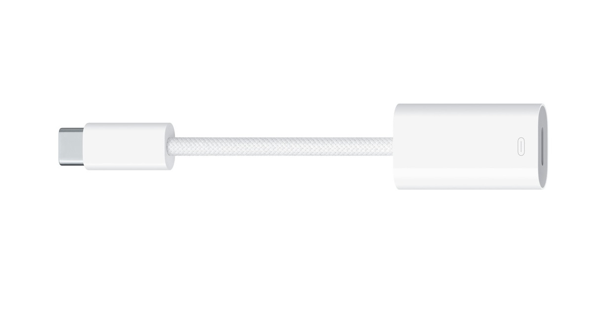 Tras la presentación del iPhone 15, Apple empezó a vender el adaptador USB-C-Lightning por 29 dólares Tras la presentación del iPhone 15, Apple empezó a vender el adaptador USB-C-Lightning por 29 dólares