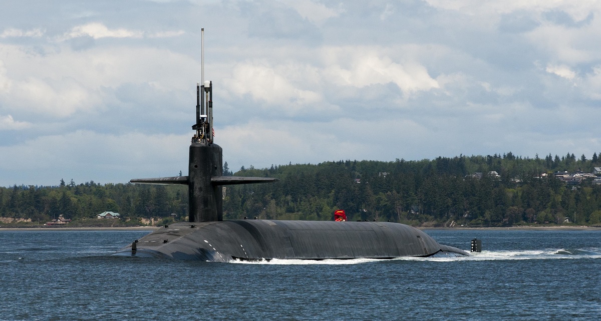 El submarino de propulsión nuclear USS Alabama, dotado de misiles balísticos intercontinentales Trident II con un alcance de más de 12.000 kilómetros y armas nucleares, tiene un nuevo comandante El submarino de propulsión nuclear USS Alabama, dotado de misiles balísticos intercontinentales Trident II con un alcance de más de 12.000 kilómetros y armas nucleares, tiene un nuevo comandante