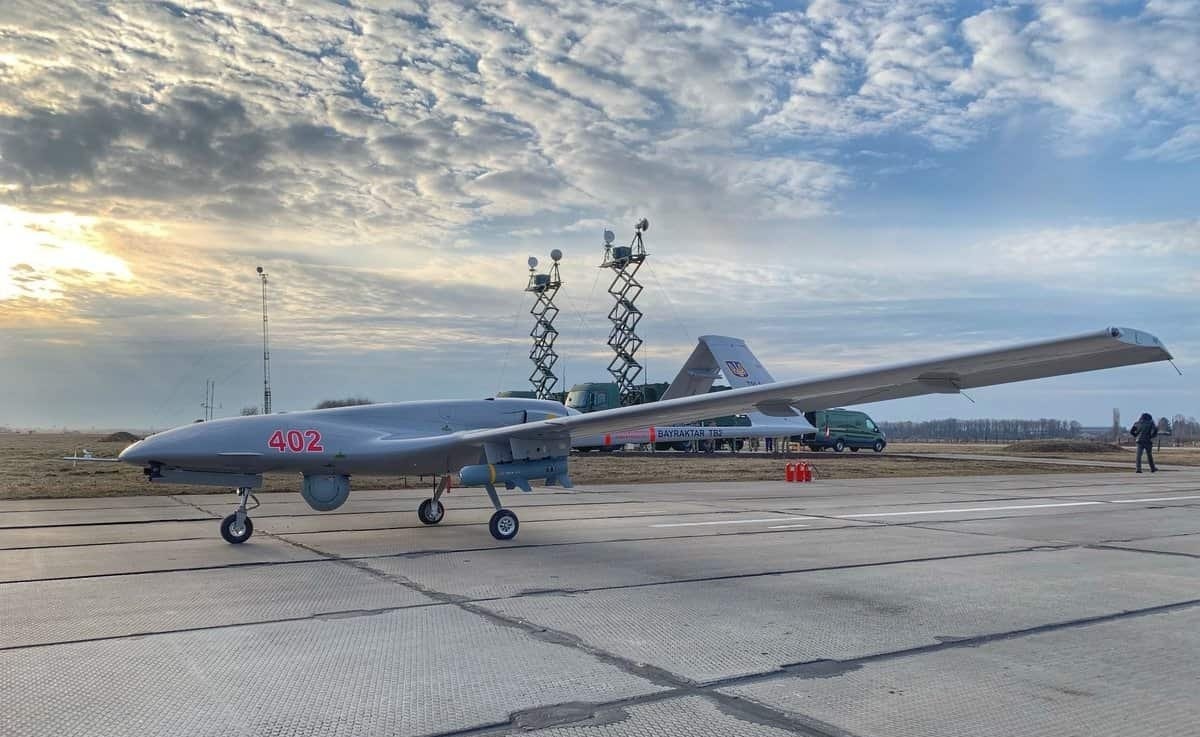 El Bayraktar TB2 fue capaz de resistir a un caza ruso Su-27, a diferencia del estadounidense MQ-9 Reaper El Bayraktar TB2 fue capaz de resistir a un caza ruso Su-27, a diferencia del estadounidense MQ-9 Reaper