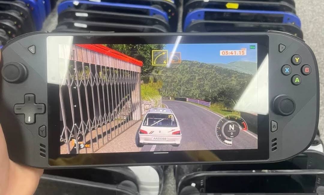 Comienza la venta en China del descodificador portátil Lenovo Legion Play con Snapdragon 888. Comienza la venta en China del descodificador portátil Lenovo Legion Play con Snapdragon 888.