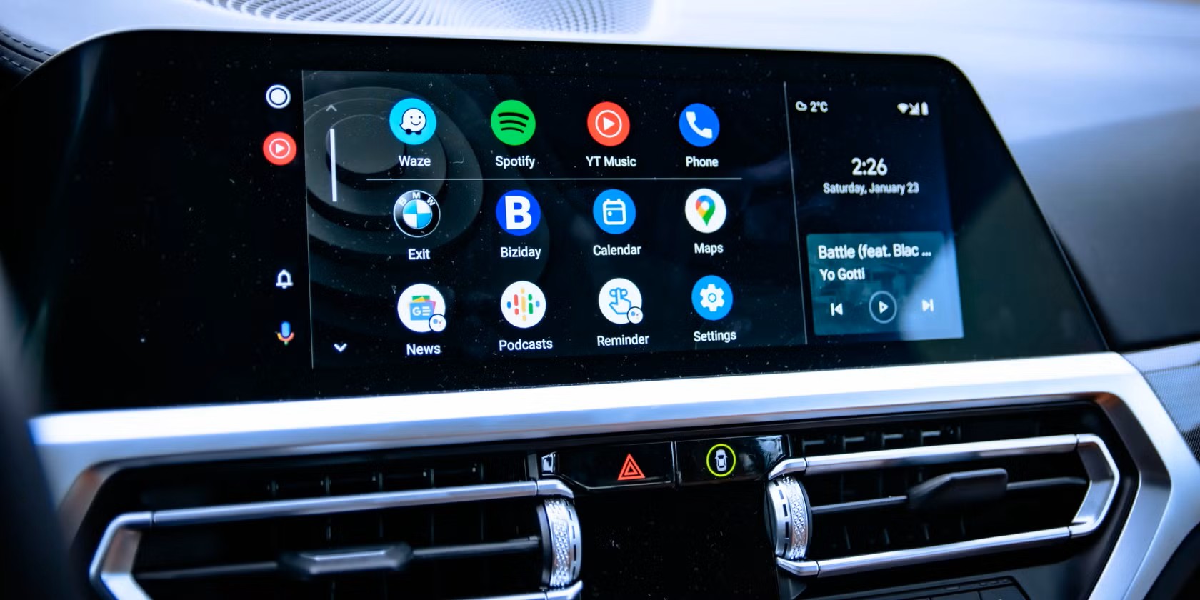 Cómo Android Auto está cambiando la forma de gestionar el entretenimiento en el coche Android Auto: revoluciona la interfaz de los coches modernos