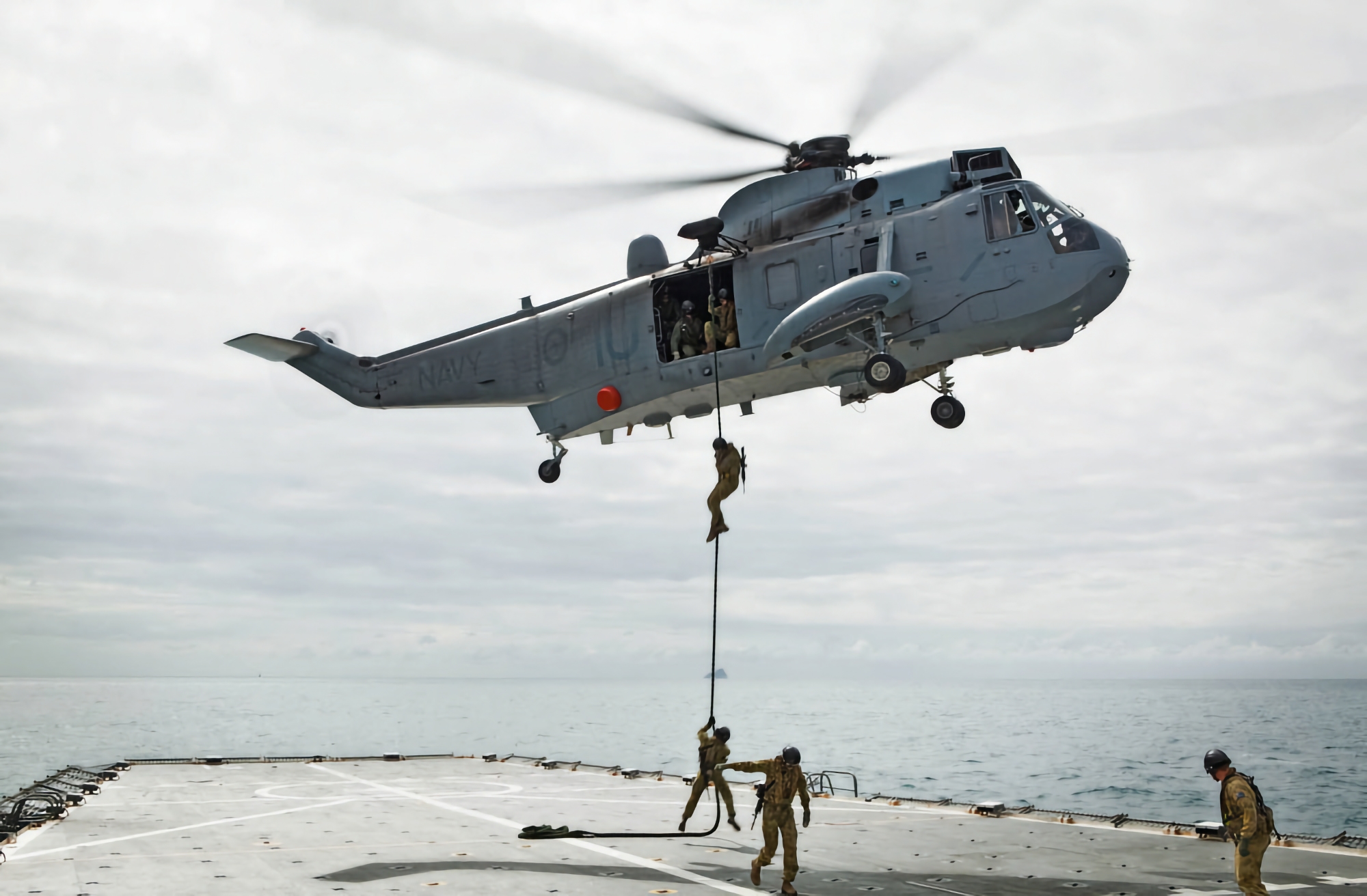 Gran Bretaña regala a Ucrania tres helicópteros Sikorsky S-61 Sea King para su uso en misiones de búsqueda y rescate Gran Bretaña regala a Ucrania tres helicópteros Sikorsky S-61 Sea King para su uso en misiones de búsqueda y rescate