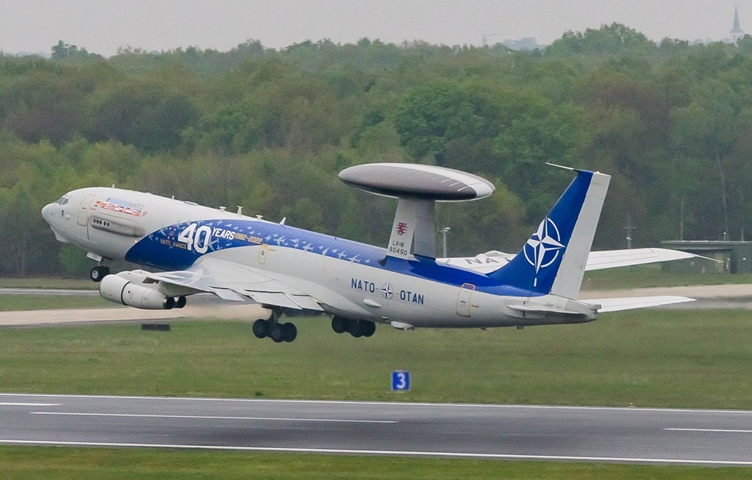 La OTAN enviará aviones espía AWACS a Rumanía para vigilar la actividad militar rusa La OTAN enviará aviones espía AWACS a Rumanía para vigilar la actividad militar rusa