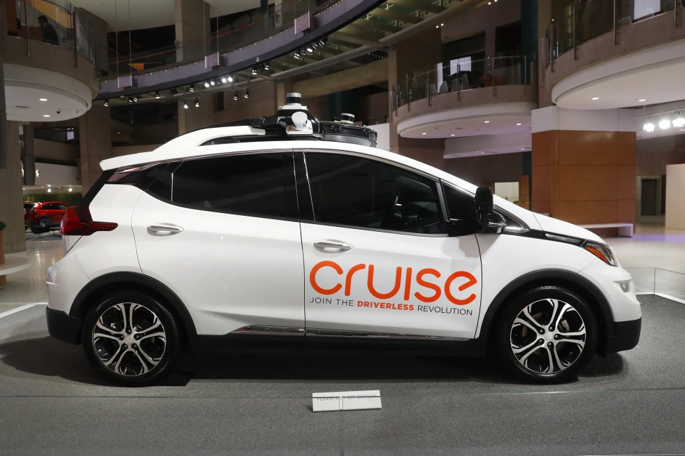 Cruise reducirá a la mitad su flota de coches robot tras dos accidentes en San Francisco Cruise reducirá a la mitad su flota de coches robot tras dos accidentes en San Francisco