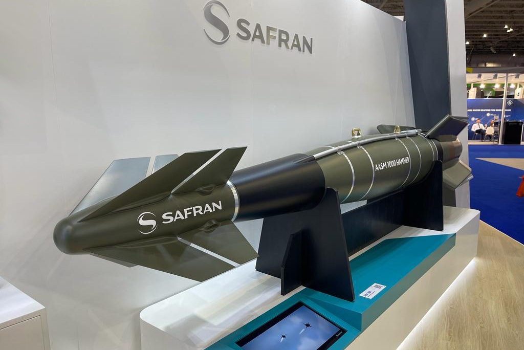 Francia suministrará 600 bombas de precisión adicionales a Ucrania antes de finales de año Francia suministrará 600 bombas de precisión adicionales a Ucrania antes de finales de año