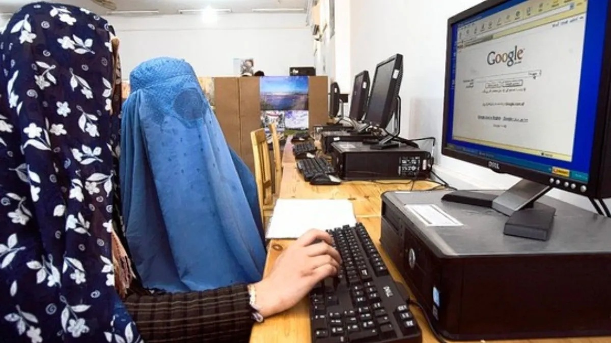 Huellas digitales de Afganistán: recuerdos de la era de la conexión a Internet Sumergirse en el pasado digital: cómo Internet cambió la vida en Afganistán