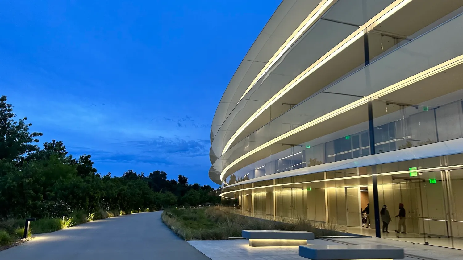 El final de la saga judicial: cómo se disculpó un antiguo ingeniero de Apple Un ex ingeniero de Apple se disculpa al desestimar un tribunal el caso de la filtración de información