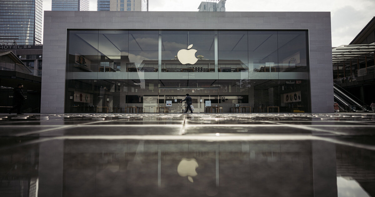 Tim Cook visita Singapur en plena expansión de Apple en la región 