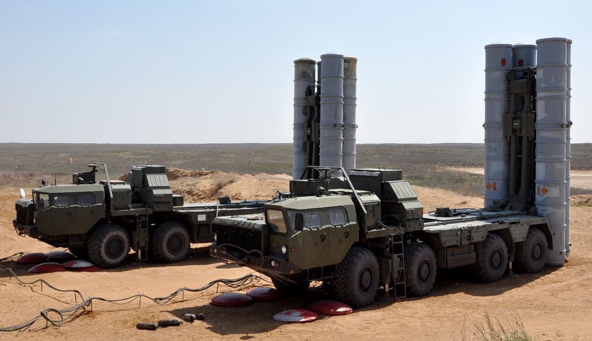 Un sistema ucraniano de misiles tierra-aire S-300 PT ha destruido seis vehículos aéreos no tripulados rusos y 21 misiles de crucero Un sistema ucraniano de misiles tierra-aire S-300 PT ha destruido seis vehículos aéreos no tripulados rusos y 21 misiles de crucero