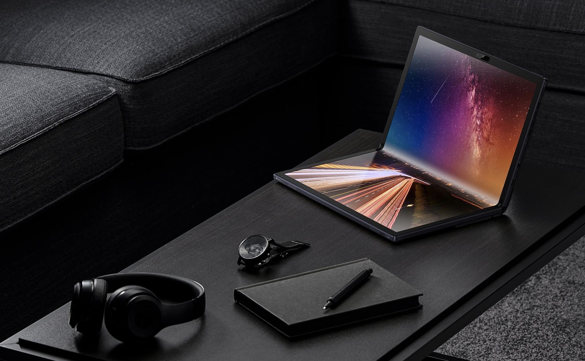 Samsung podría presentar su primer portátil plegable con una gran pantalla OLED flexible en 2023 Samsung podría presentar su primer portátil plegable con una gran pantalla OLED flexible en 2023