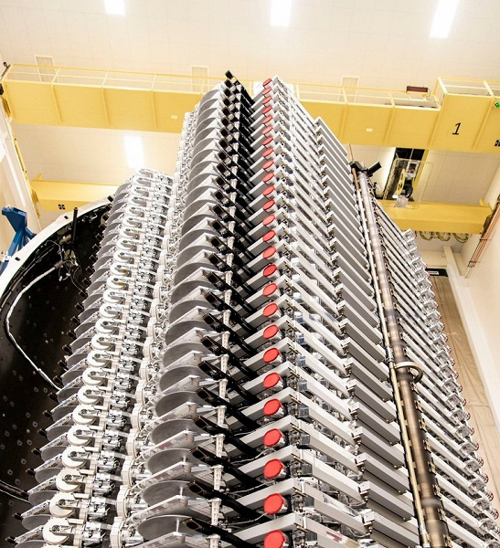 Preparando Starship para el lanzamiento de satélites Starlink