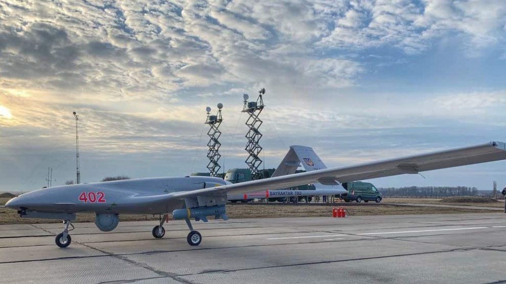 La Fuerza Aérea ucraniana derribó su propio dron Bayraktar TB2 sobre Kiev, que perdió el control La Fuerza Aérea ucraniana derribó su propio dron Bayraktar TB2 sobre Kiev, que perdió el control