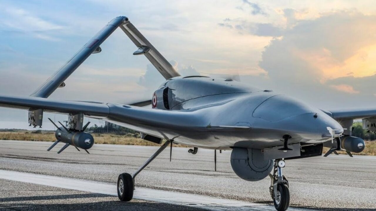 La empresa turca Baykar regaló a Ucrania dos drones de ataque Bayraktar TB2 - Inteligencia de Defensa de Ucrania