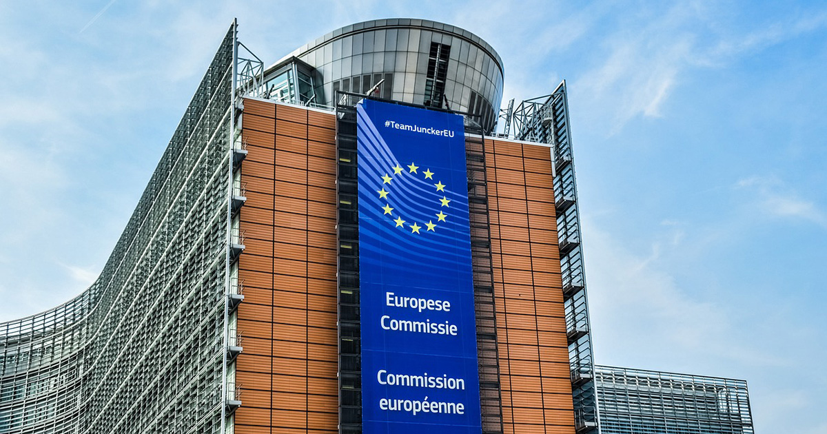 La UE multa a 15 fabricantes de automóviles con 458 millones de euros por cartelización La UE multa a 15 fabricantes de automóviles con 458 millones de euros por cartelización