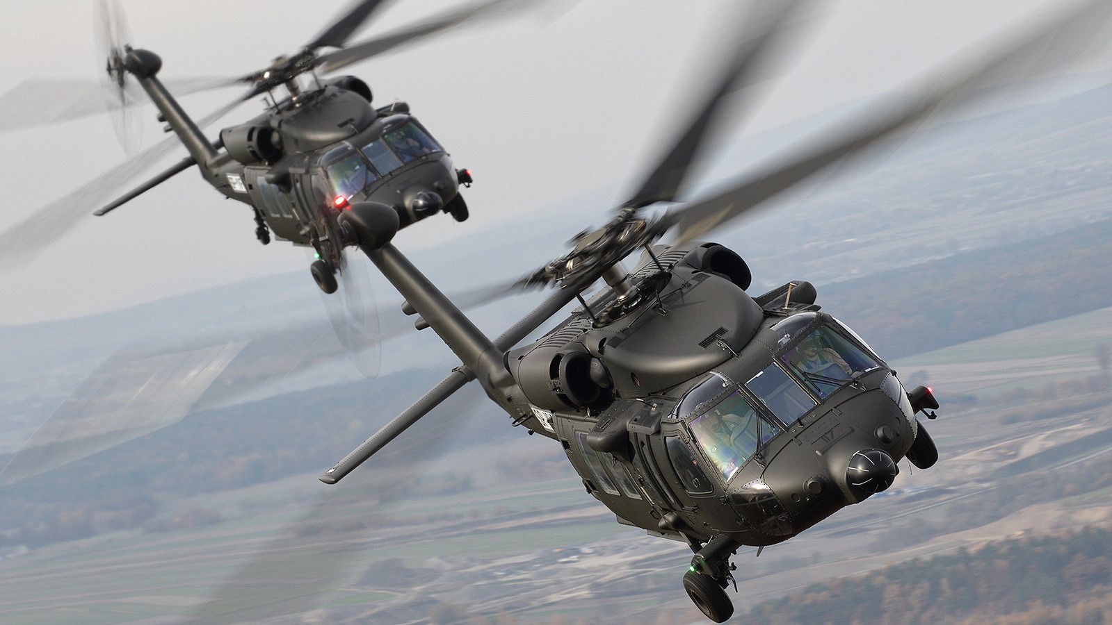Black Hawk en el punto de mira: innovaciones que cambian el campo de batalla Black Hawk: Evolución del legendario helicóptero en los conflictos armados modernos